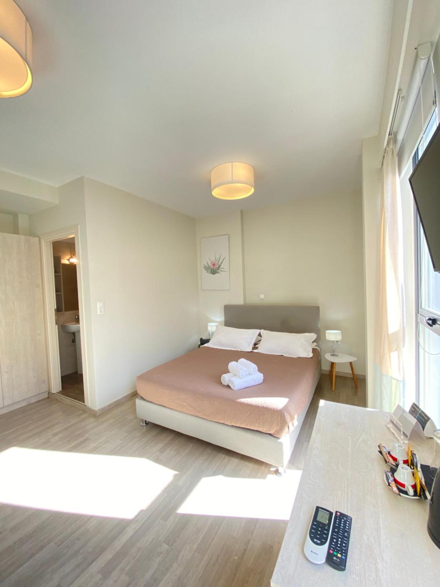 ทินส์ บูทิก สวีท Hotel เอเธนส์ ภายนอก รูปภาพ